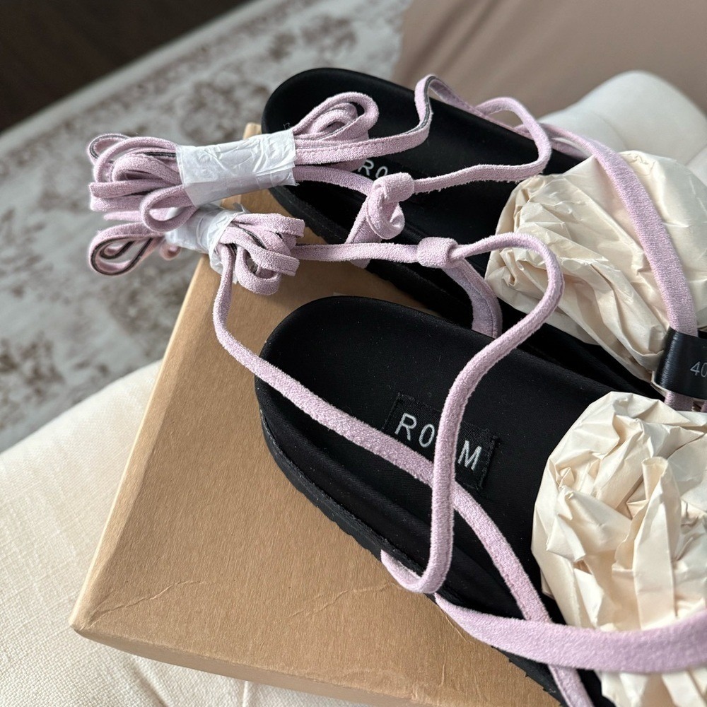 NEW ROAM Vine Lilac Sandals Size 9/9.5 - Picture 4 of 7